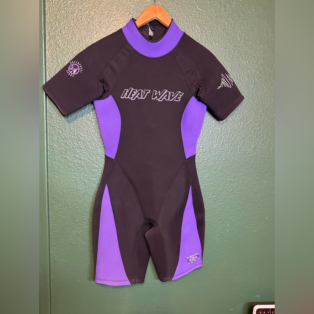 Women’s wet suit 9/10